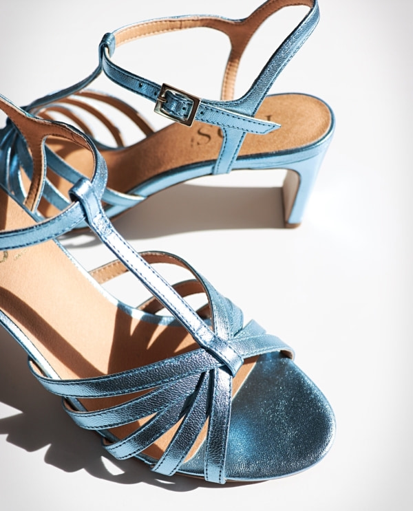 SCARLET Slim Light Blue