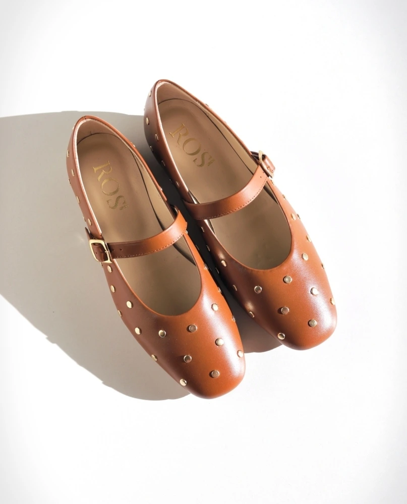 ROS Lisbon - ALMA Studs Camel (1)